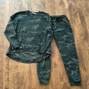 Camouflage Waffle Set Green Khaki size Medium